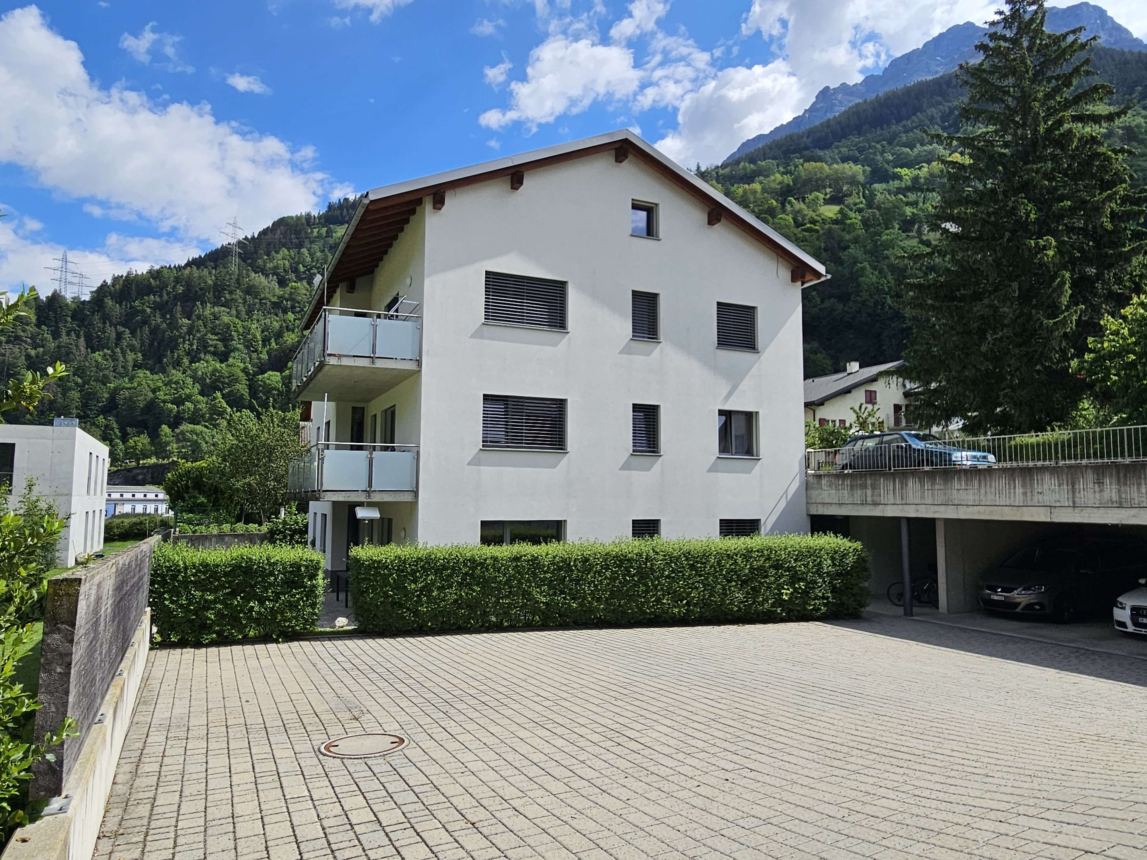 casa plurifamiliare Li Clüsüri